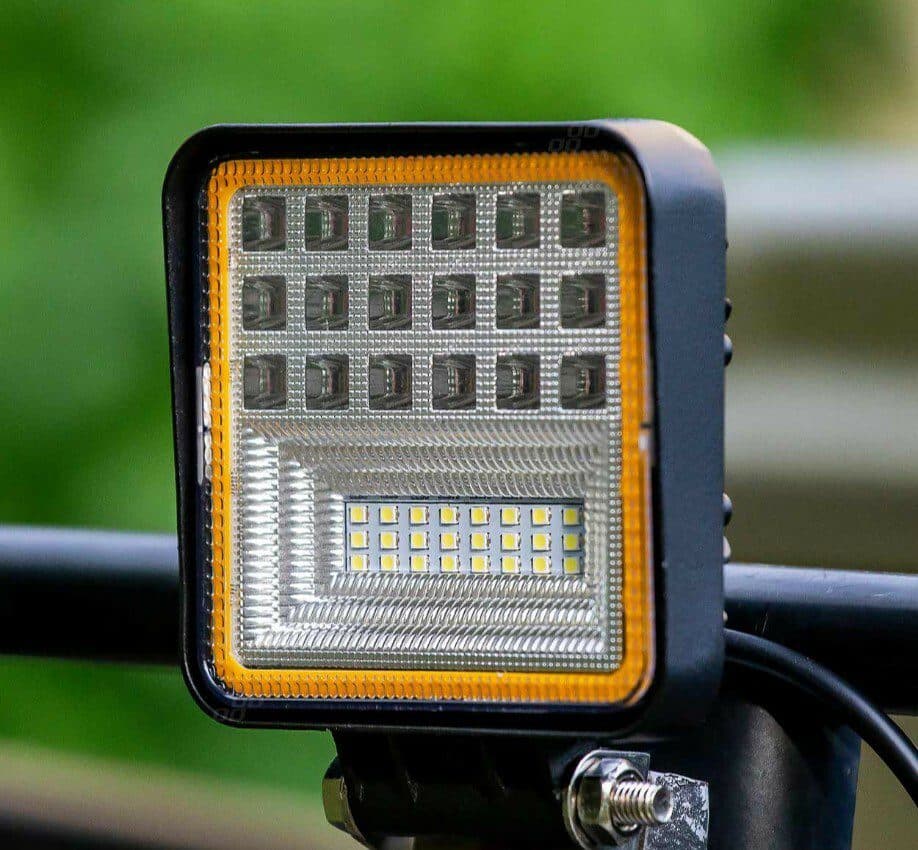 LED pracovní světlo 42 LED 9-36V 3360lm 110x110mm - náhled 4