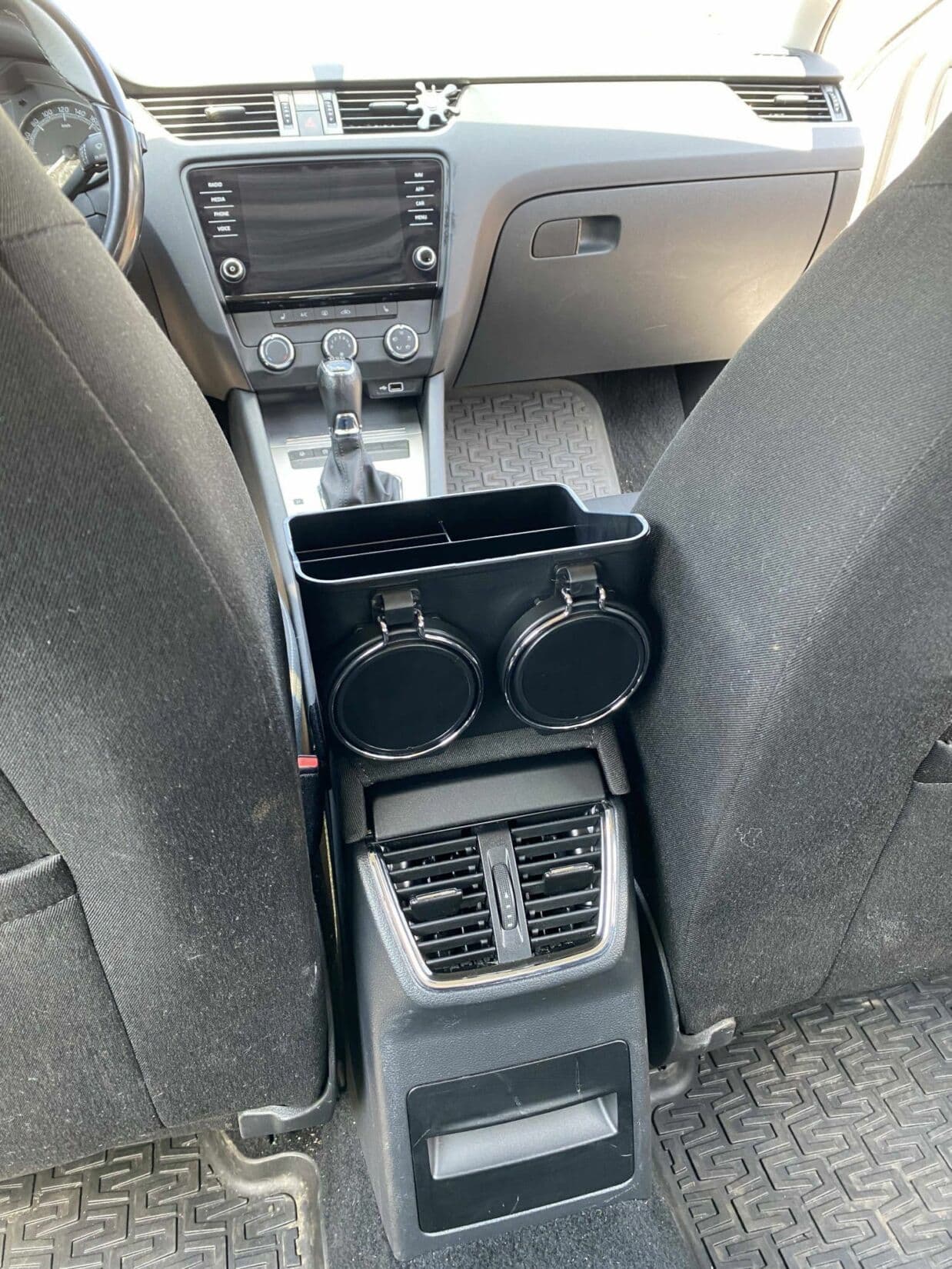 Organizér/držák nápojů do auta na loketní opěrku CAR STORAGE 2 SIXTOL - náhled 5