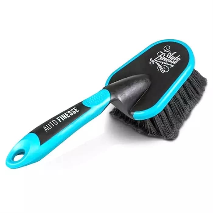 Chemicky odolný kartáč na podběhy Auto Finesse Arch Blaster